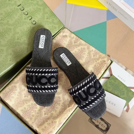 グッチ スリッパ