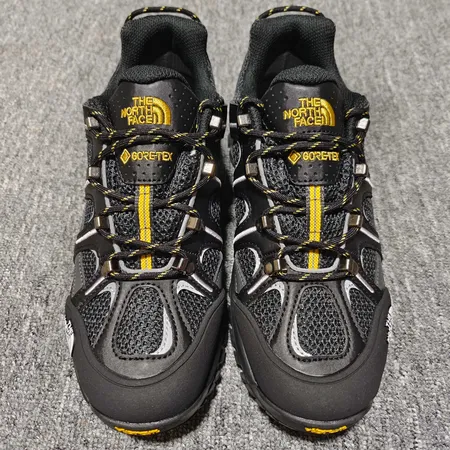 ノースフェイス スニーカー