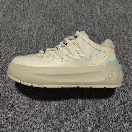 フィラ スニーカー