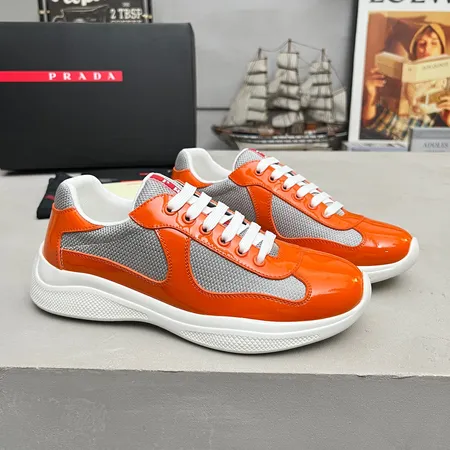 プラダ カジュアルシューズ