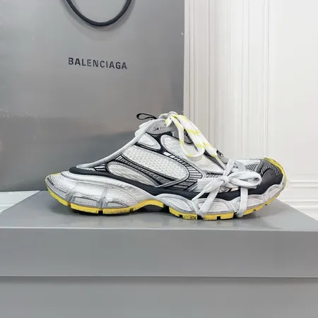 バレンシアガ スリッパ