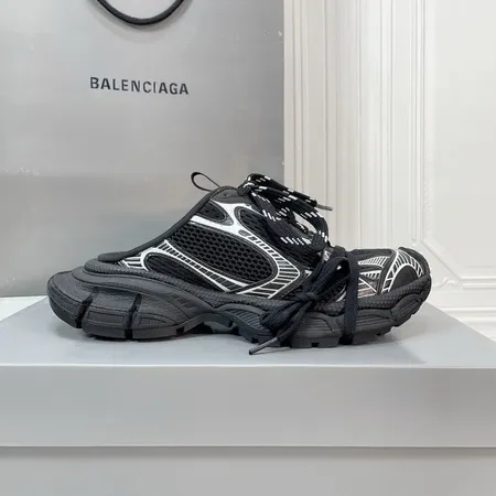 バレンシアガ スリッパ