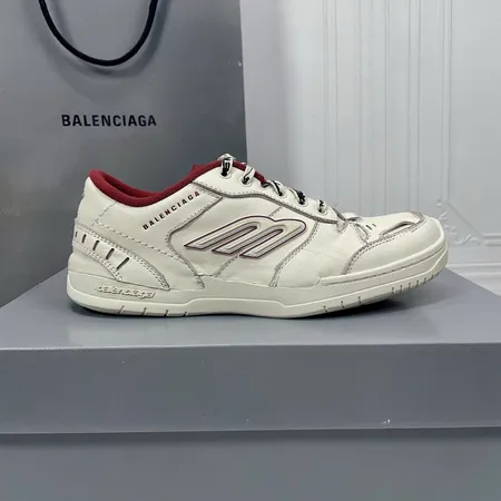 バレンシアガ カジュアルシューズ