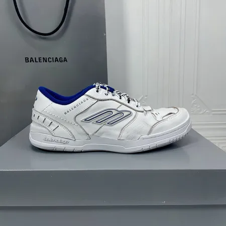 バレンシアガ カジュアルシューズ