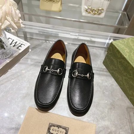 グッチ ビジネスシューズ