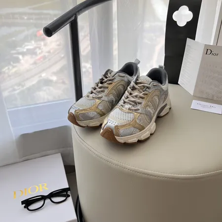 ディオール スニーカー