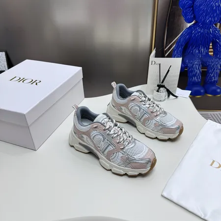 ディオール スニーカー