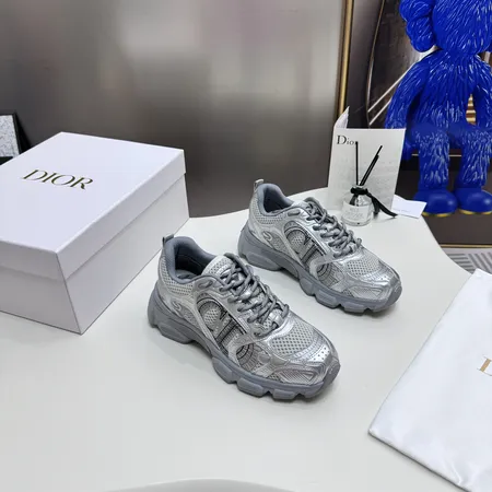 ディオール スニーカー