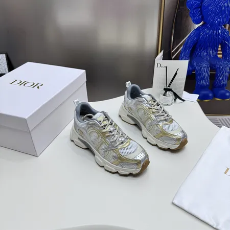 ディオール スニーカー