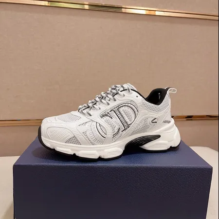 ディオール スニーカー