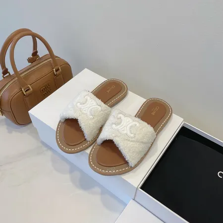 セリーヌ スリッパ