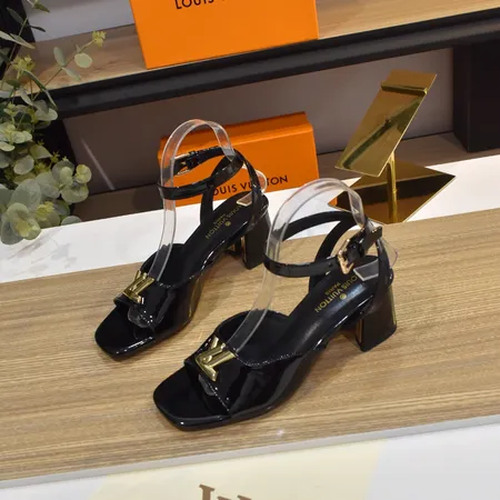 ルイヴィトン サンダル