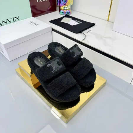 セリーヌ スリッパ