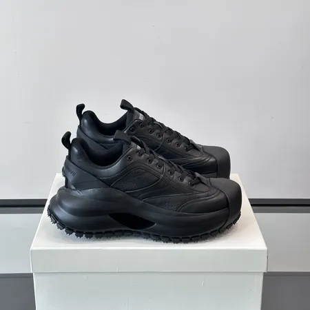 アルマーニ カジュアルシューズ