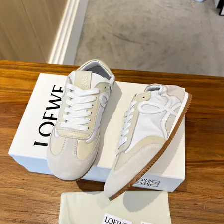 ロエベ カジュアルシューズ