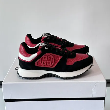 ジバンシィ スニーカー