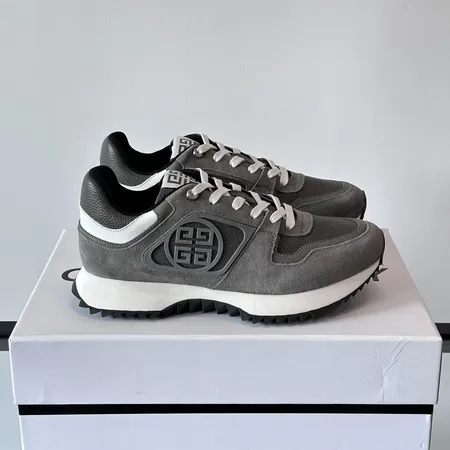 ジバンシィ スニーカー