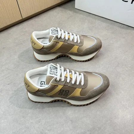 ジバンシィ スニーカー