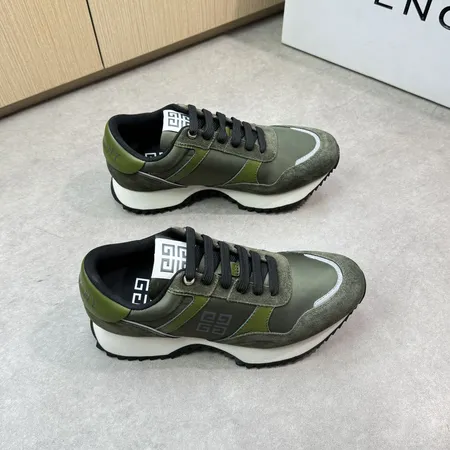 ジバンシィ スニーカー