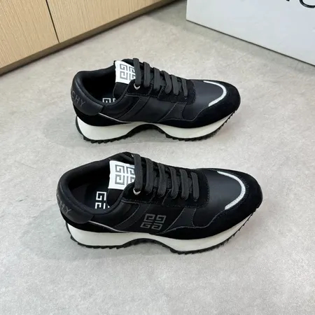 ジバンシィ スニーカー