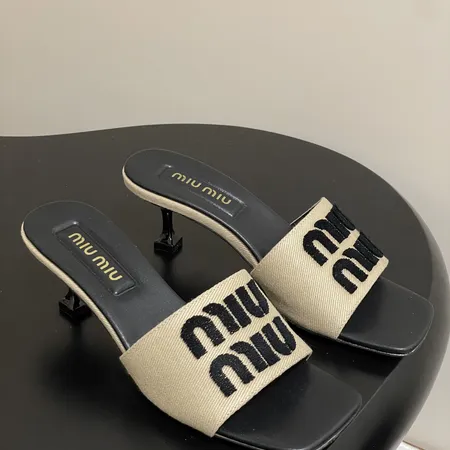 ミュウミュウ サンダル