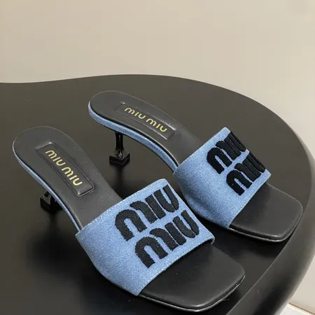 ミュウミュウ サンダル