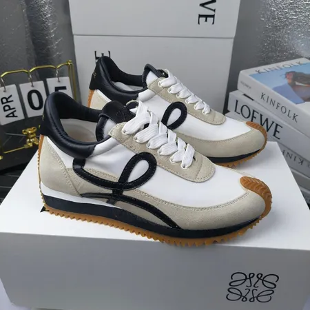 ロエベ カジュアルシューズ