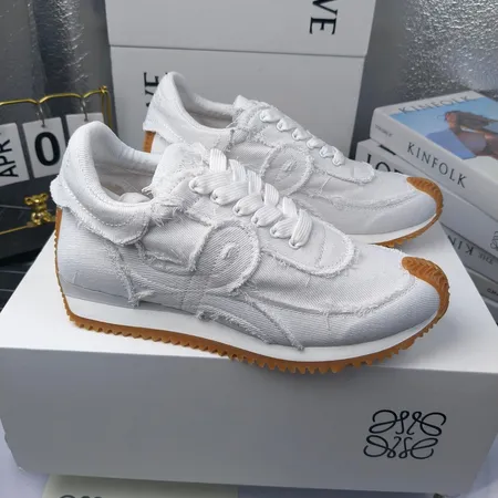 ロエベ カジュアルシューズ