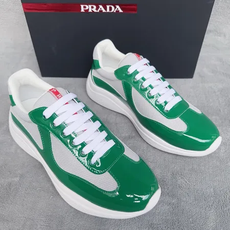 プラダ スニーカー