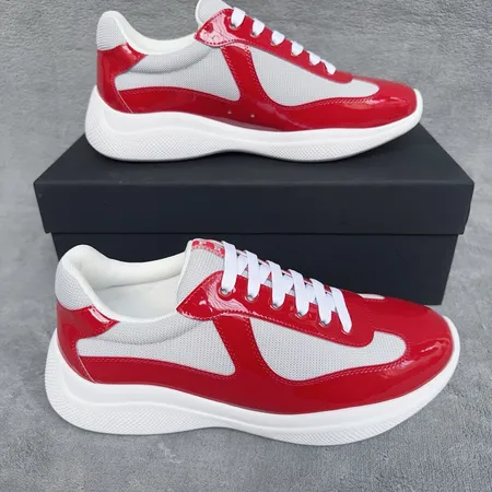 プラダ スニーカー