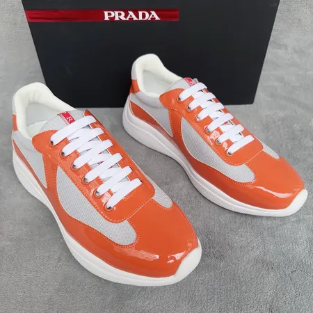 プラダ スニーカー