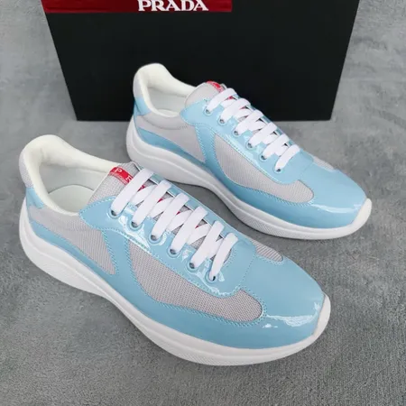 プラダ スニーカー