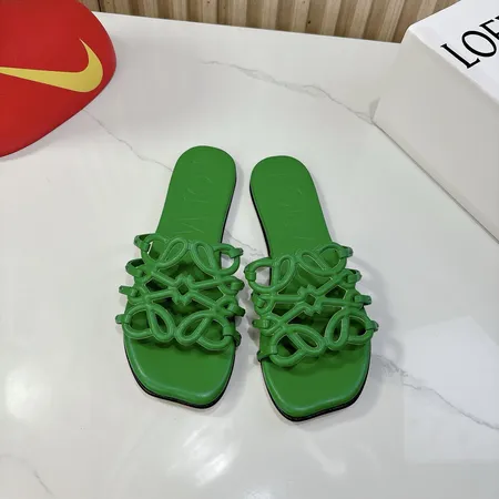 ロエベ スリッパ