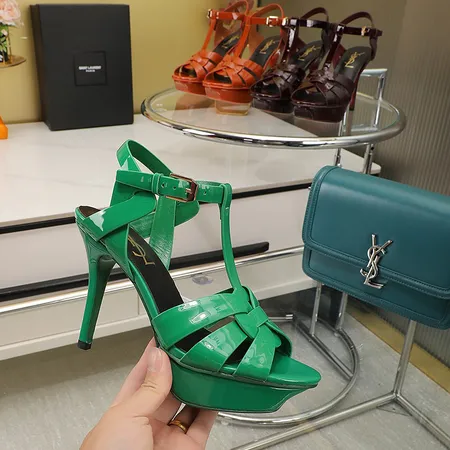 イブサンローラン サンダル