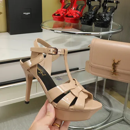 イブサンローラン サンダル