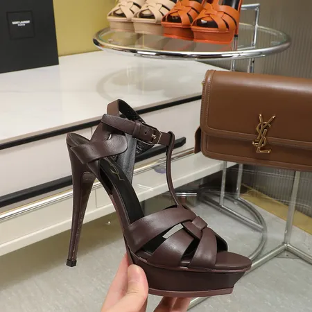 イブサンローラン サンダル