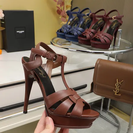 イブサンローラン サンダル