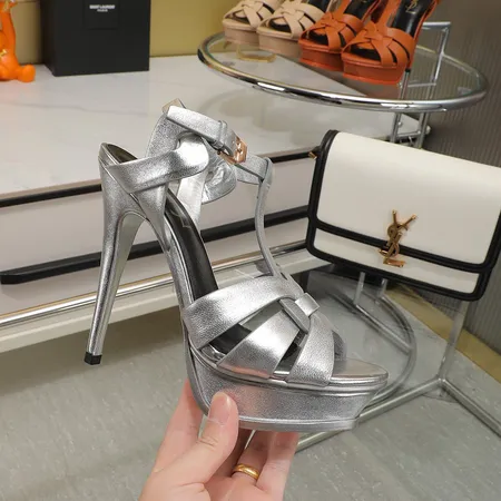 イブサンローラン サンダル