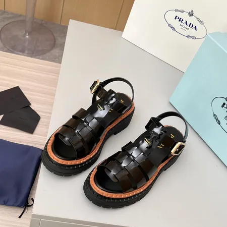 プラダ サンダル