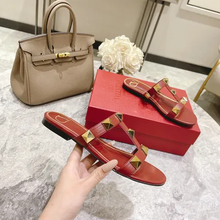 ヴァレンティノ スリッパ