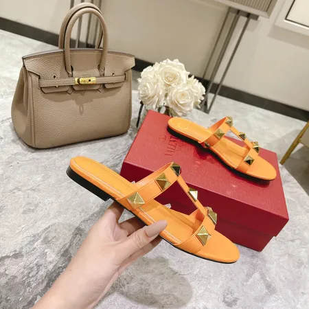 ヴァレンティノ スリッパ