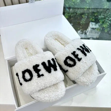 ロエベ スリッパ