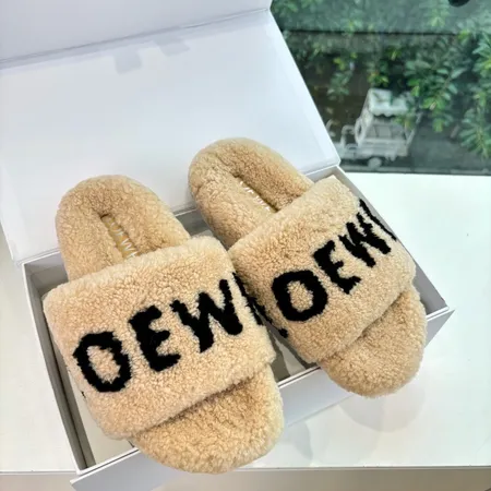 ロエベ スリッパ