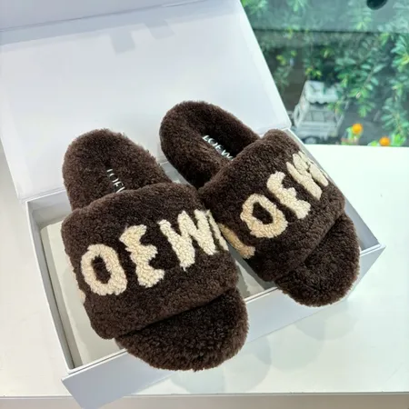 ロエベ スリッパ