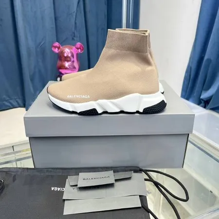 バレンシアガ カジュアルシューズ