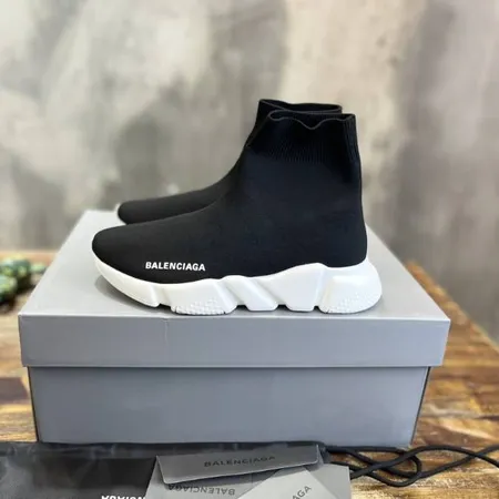 バレンシアガ カジュアルシューズ