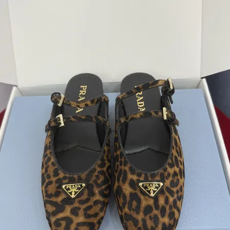 プラダ スリッパ