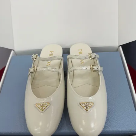 プラダ スリッパ