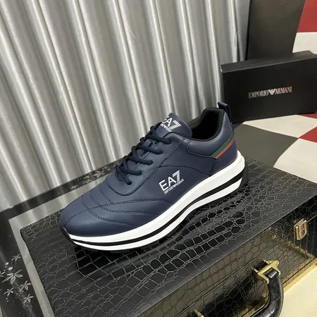 アルマーニ カジュアルシューズ