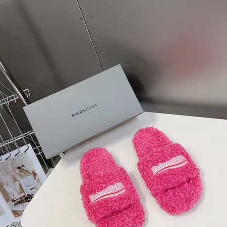 バレンシアガ スリッパ